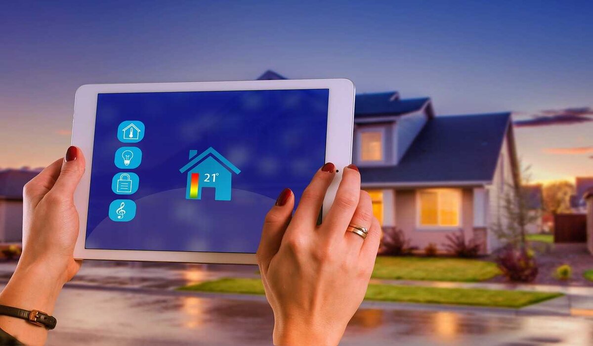 ما هو المنزل الذكي smart home؟ وما الهدف منه ؟وكيف يعمل؟